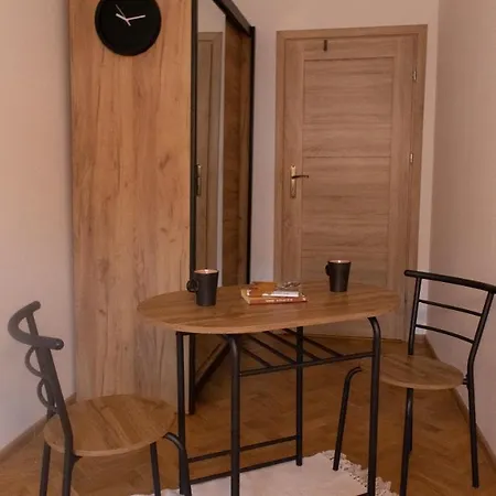 Apartamento Nice In Main Square *